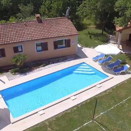 Villa Fragola - Holiday House With Large Garden Tinjan Экстерьер фото